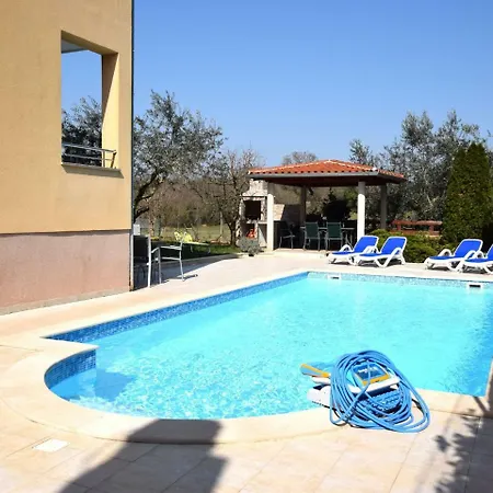Modern In Pula With Swimming Pool * Vinkuran