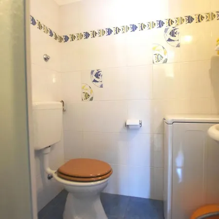 Modern In Pula With Swimming Pool 公寓